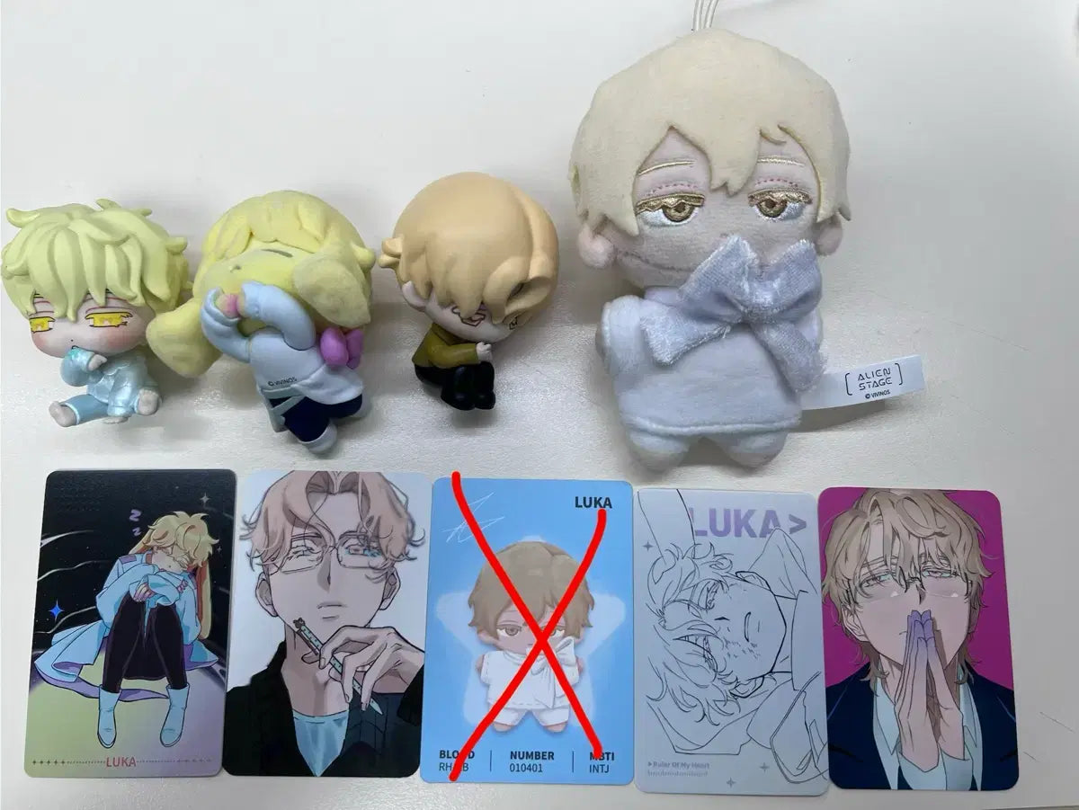 Alien Stage Luka Goods Bundle Set | Plush, Acrylic Stand, Badges & Photo Cards